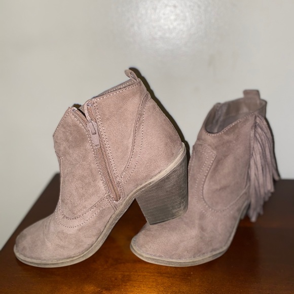 Shoes - Fringe Ankle boots